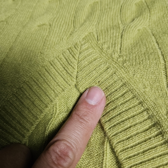 Kinross Cashmere spring green cable knit v-neck sweater large - Picture 4 of 5